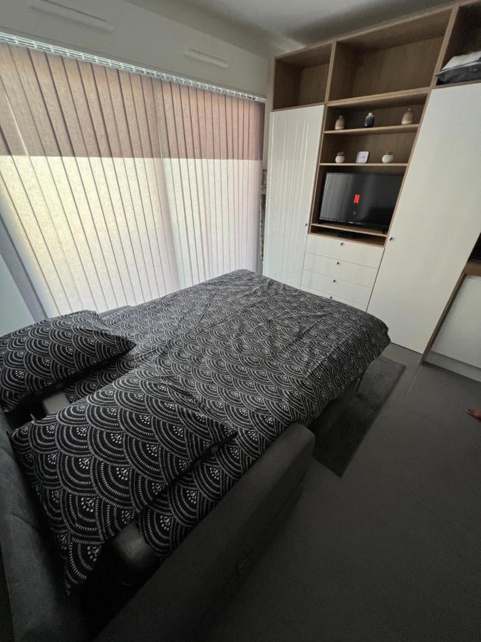 Appartement Tout Equipe Centre Ville Ментона Экстерьер фото