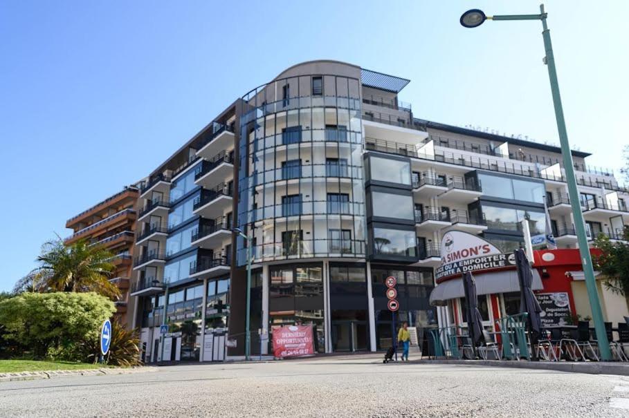 Appartement Tout Equipe Centre Ville Ментона Экстерьер фото